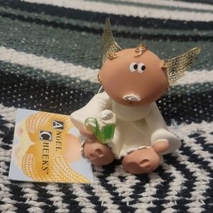 Angel Cheeks Angel With Mug Kirks Kritters Russ Handprinted #29460 w/tag 2.5"